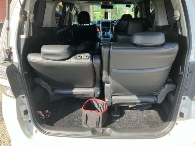 TOYOTA VELLFIRE 2008