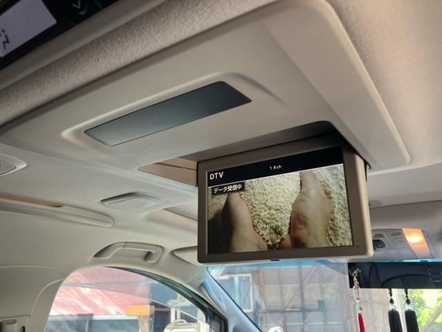 TOYOTA VELLFIRE 2008