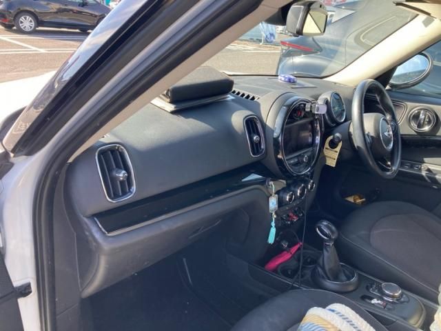 BMW BMW MINI COOPER D CROSSOVER 2017