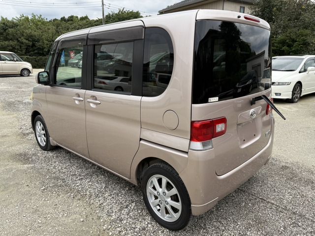 DAIHATSU TANTO 2009