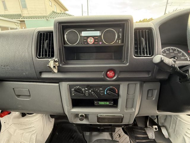 MITSUBISHI MINICAB van 2013