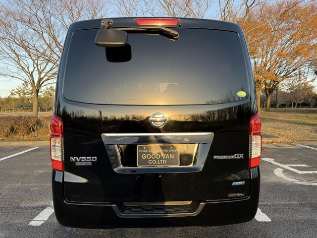 NISSAN NV350 CARAVAN 4WD 2014