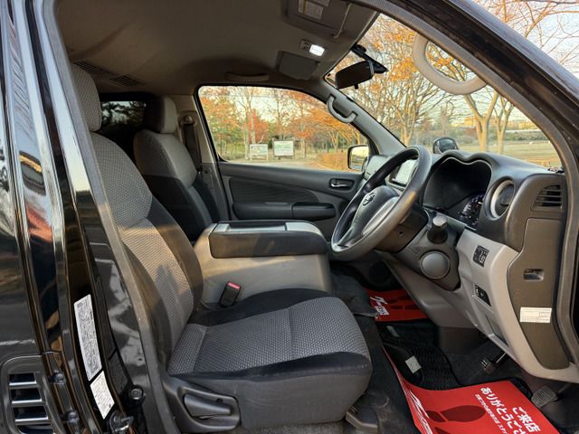 NISSAN NV350 CARAVAN 4WD 2014