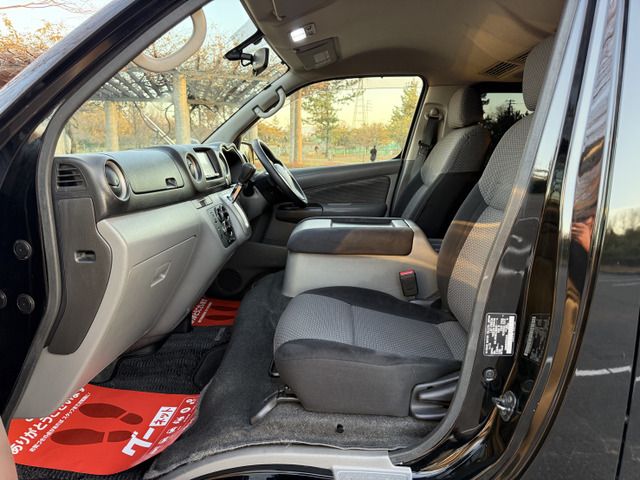 NISSAN NV350 CARAVAN 4WD 2014