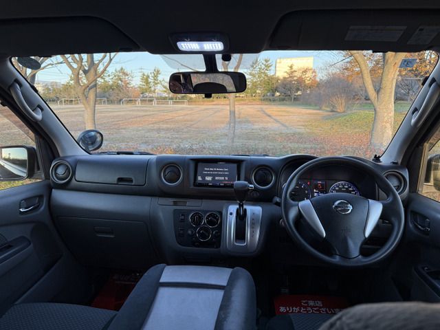 NISSAN NV350 CARAVAN 4WD 2014