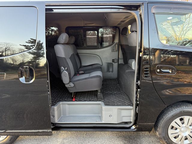 NISSAN NV350 CARAVAN 4WD 2014