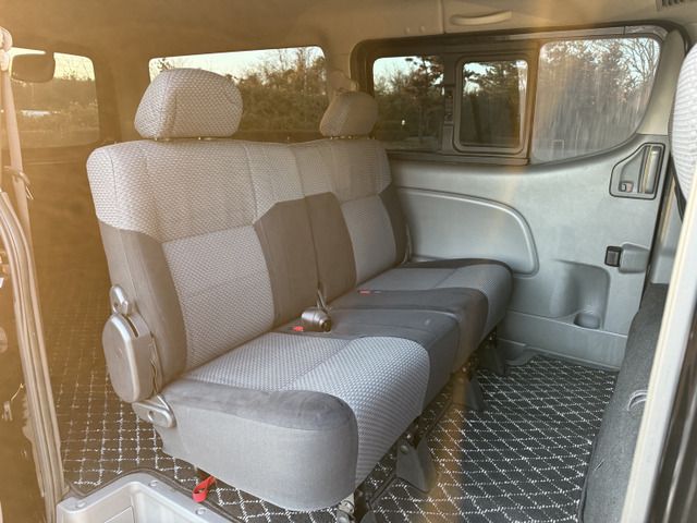 NISSAN NV350 CARAVAN 4WD 2014