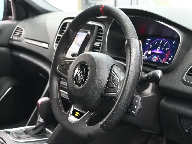 RENAULT RENAULT MEGANE hatchback 2022