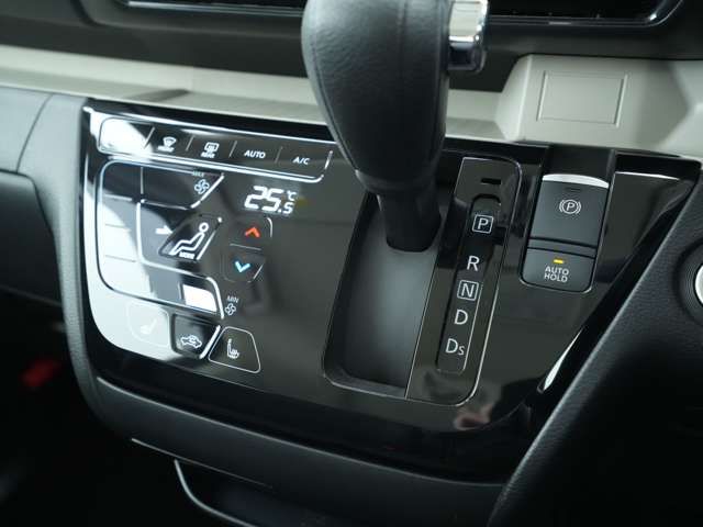 MITSUBISHI DELICA MINI 2023