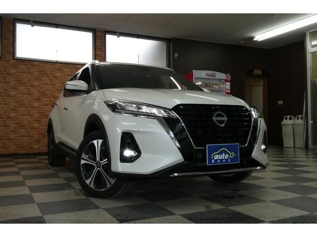 NISSAN KICKS 2025