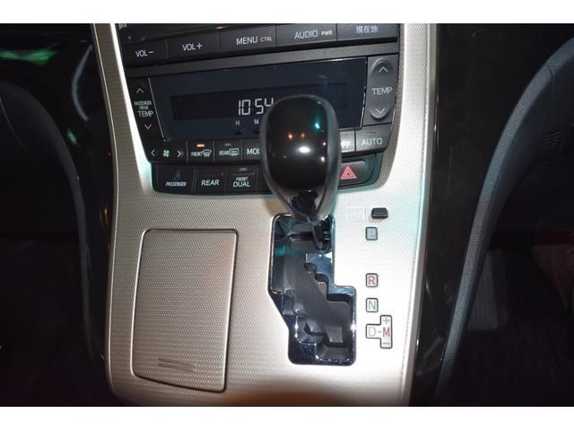 TOYOTA VELLFIRE 2014