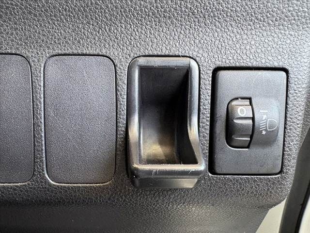 DAIHATSU MIRA van 2015