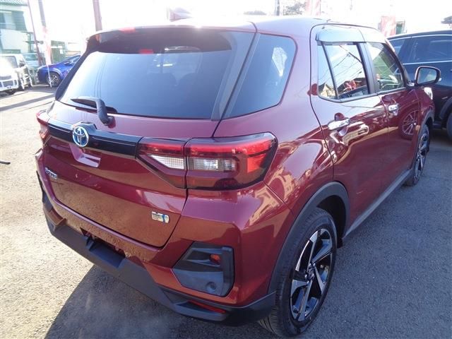 TOYOTA RAIZE HYBRID 2022