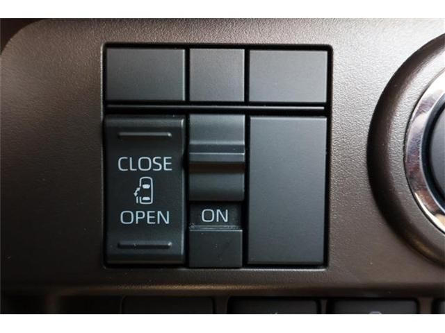 TOYOTA ROOMY 4WD 2022