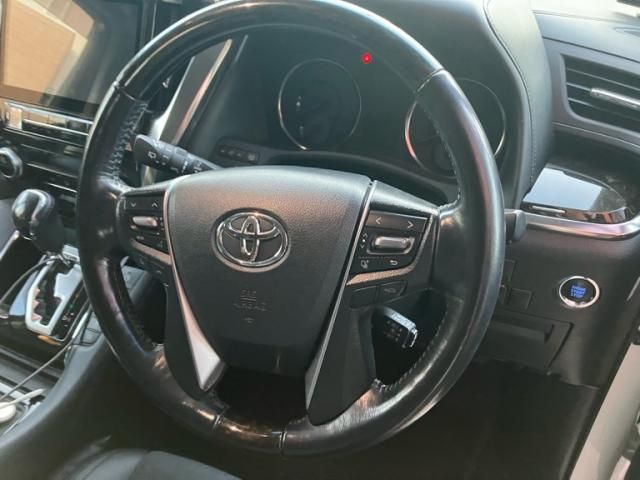 TOYOTA VELLFIRE 2016