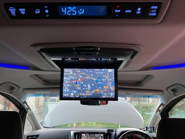 TOYOTA VELLFIRE 2016