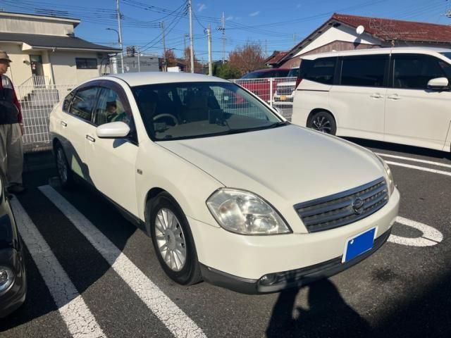 NISSAN TEANA 2003