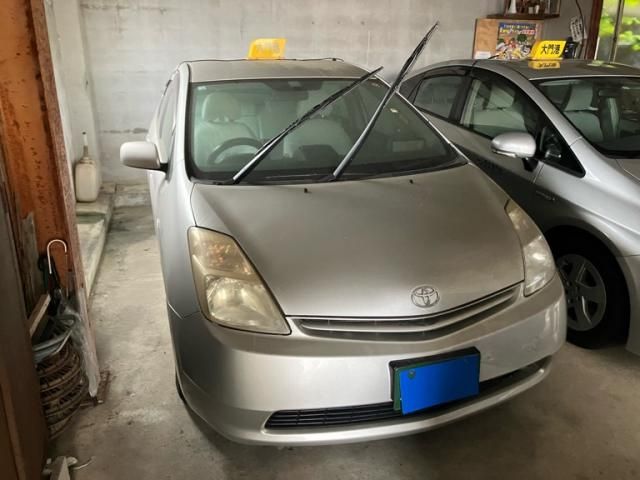 TOYOTA PRIUS 2003