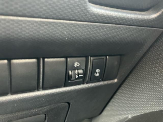 MITSUBISHI DELICA D:2 2WD 2011