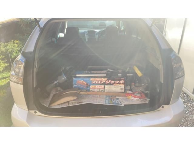 TOYOTA HARRIER 2WD 2011