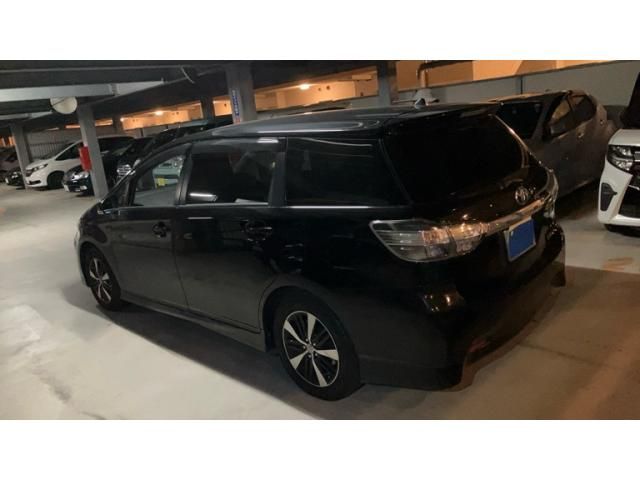TOYOTA WISH 2013