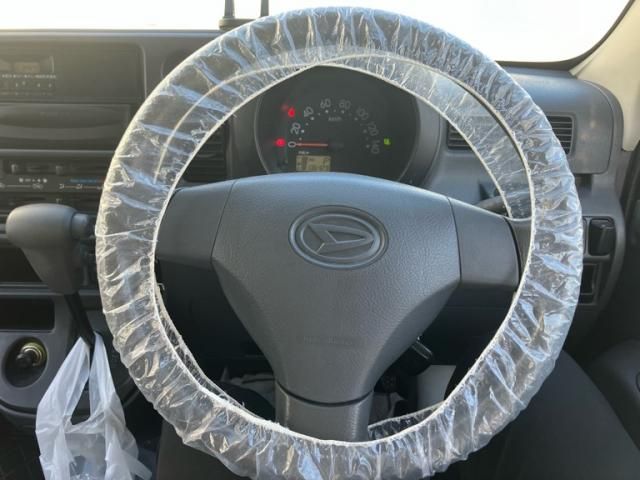 DAIHATSU HIJET CARGO 4WD 2013