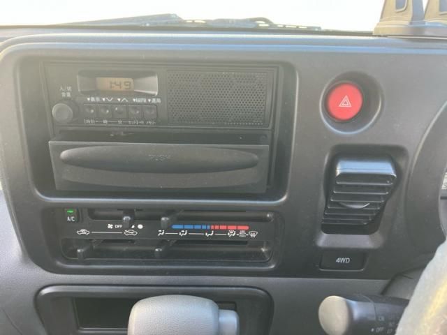 DAIHATSU HIJET CARGO 4WD 2013