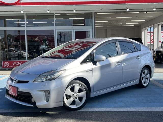 TOYOTA PRIUS 2013