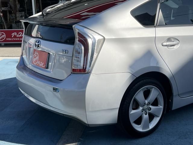 TOYOTA PRIUS 2013