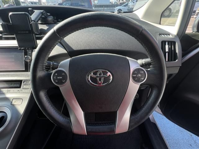 TOYOTA PRIUS 2013