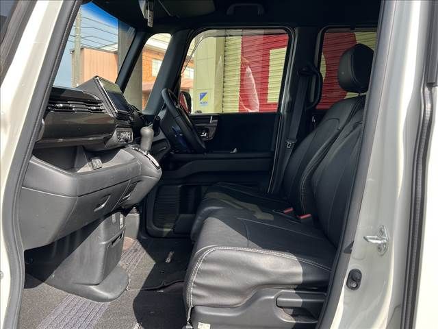 HONDA N BOX CUSTOM 2019