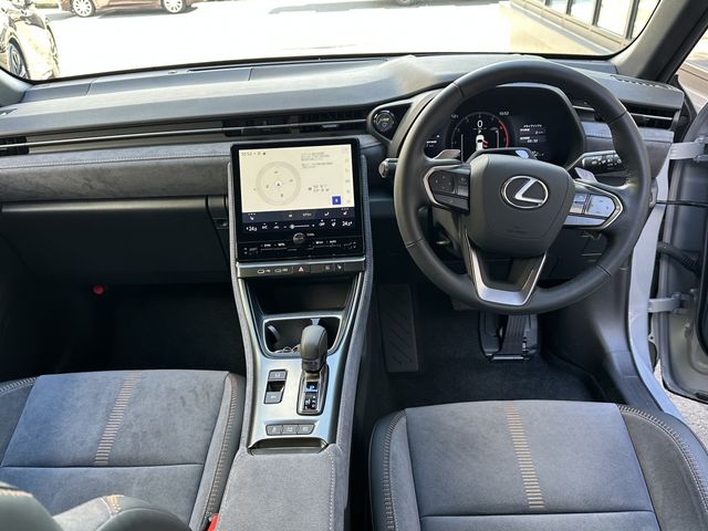 TOYOTA LEXUS LBX 2024