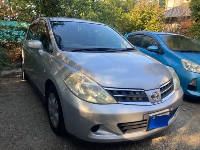 NISSAN TIIDA 2008