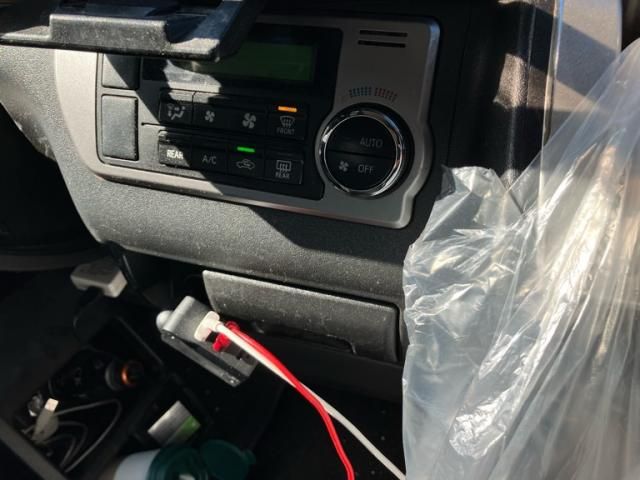 TOYOTA HIACE van 2WD 2014