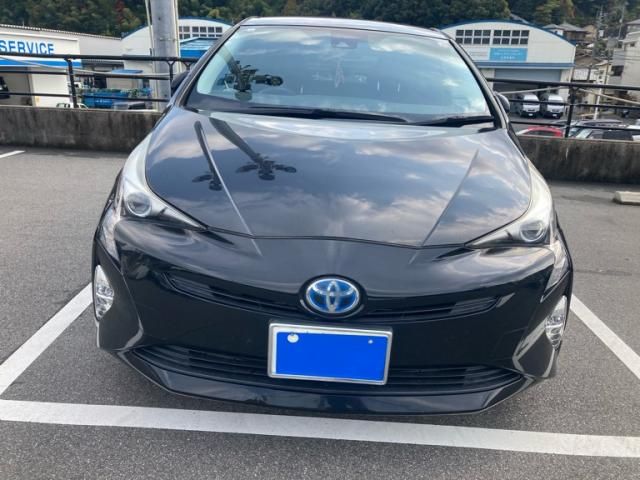 TOYOTA PRIUS 2016