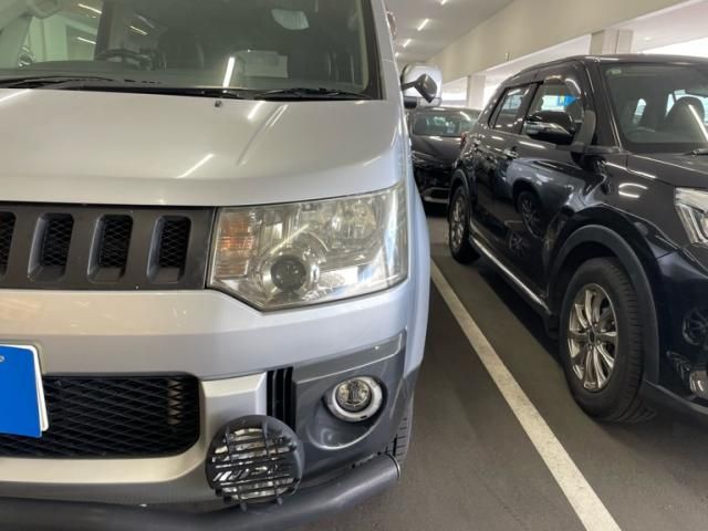 MITSUBISHI DELICA D:5 4WD 2010