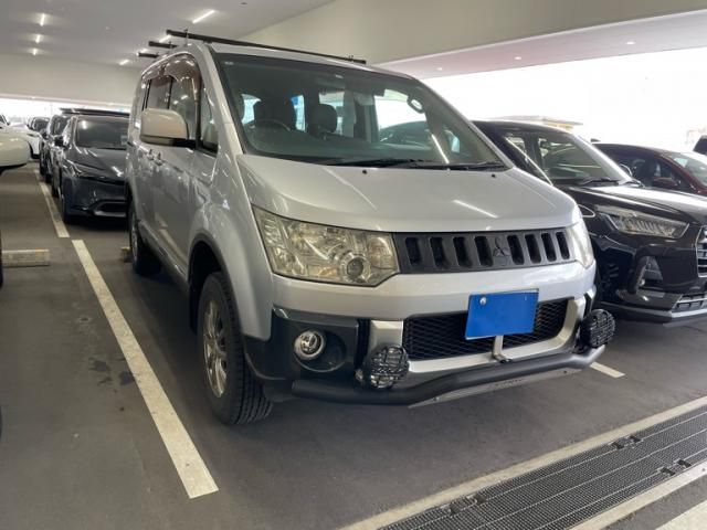 MITSUBISHI DELICA D:5 4WD 2010