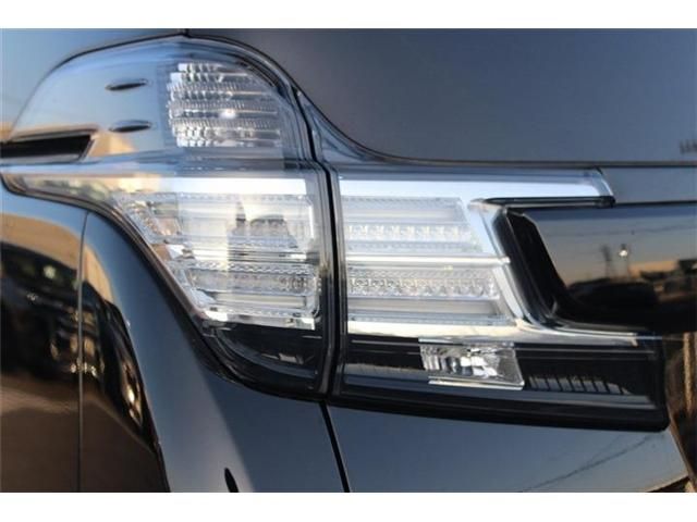 TOYOTA VELLFIRE 2016