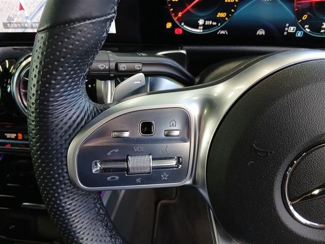 MERCEDES BENZ MERCEDES BENZ GLB 2023