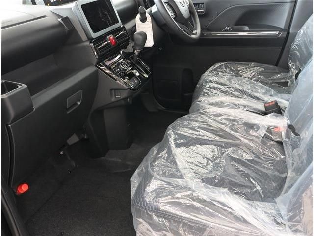 DAIHATSU TANTO CUSTOM 2024