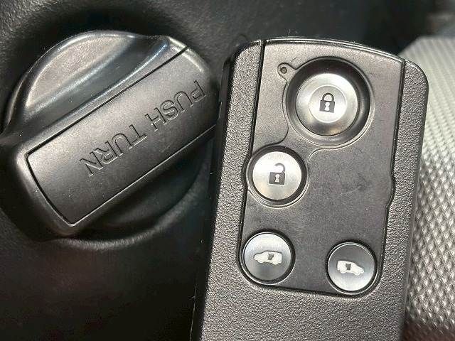 HONDA FREED HYBRID 2015