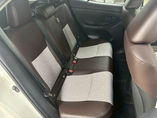 TOYOTA YARIS CROSS HYBRID 2021