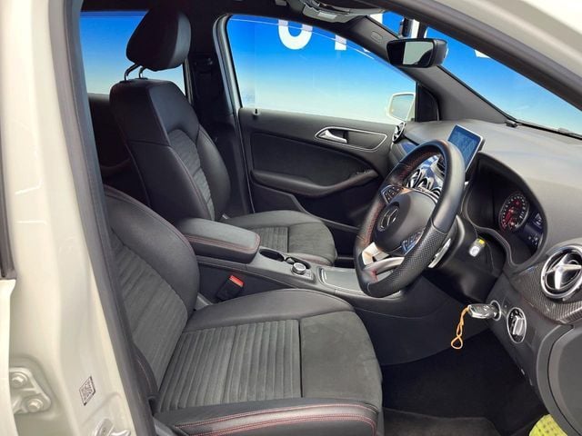 MERCEDES BENZ MERCEDES BENZ B class 2016