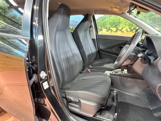 TOYOTA YARIS CROSS 2025