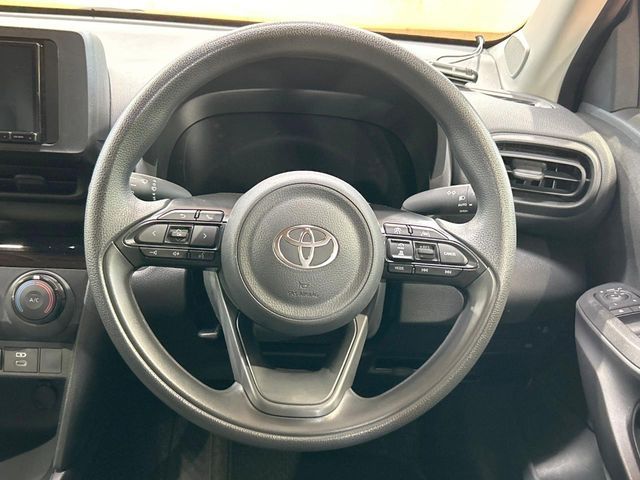 TOYOTA YARIS CROSS 2025