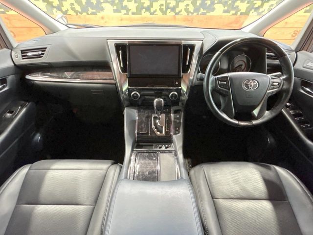 TOYOTA VELLFIRE 2019