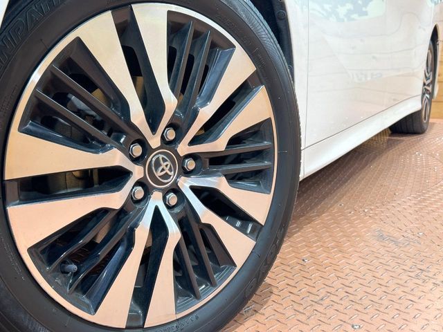 TOYOTA VELLFIRE 2019