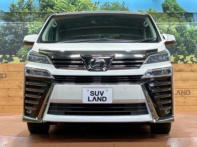 TOYOTA VELLFIRE 2019