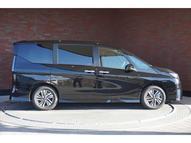 NISSAN SERENA  WG 2025