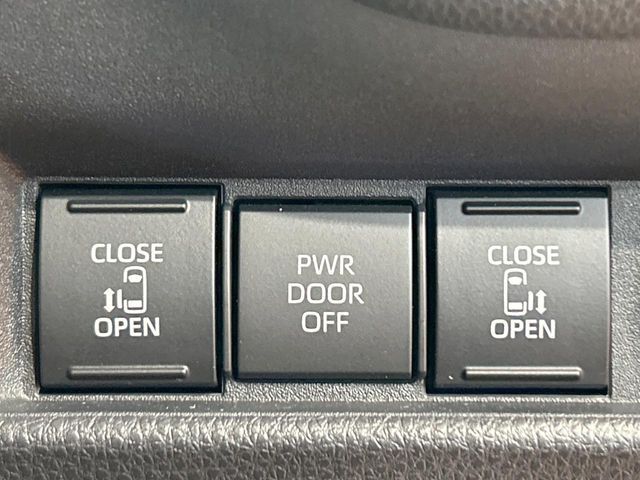 TOYOTA SIENTA HYBRID 2022